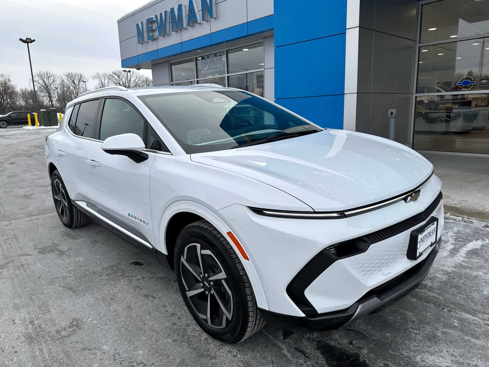 2025 Chevrolet Equinox EV LT's photo