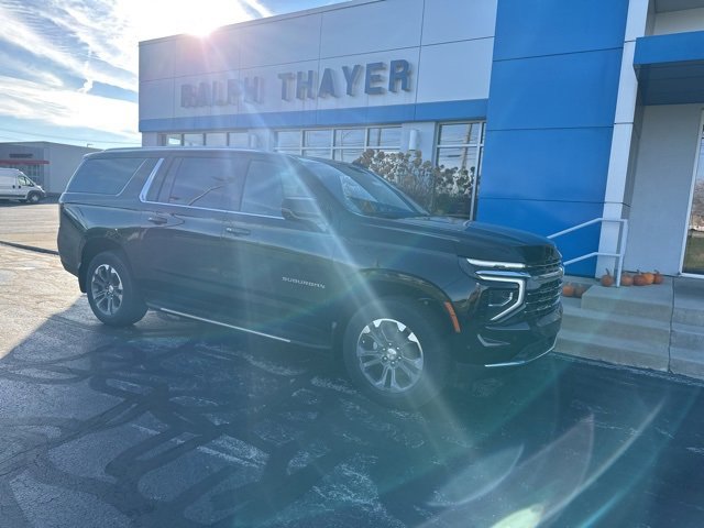 2026 Chevrolet Suburban LT's photo