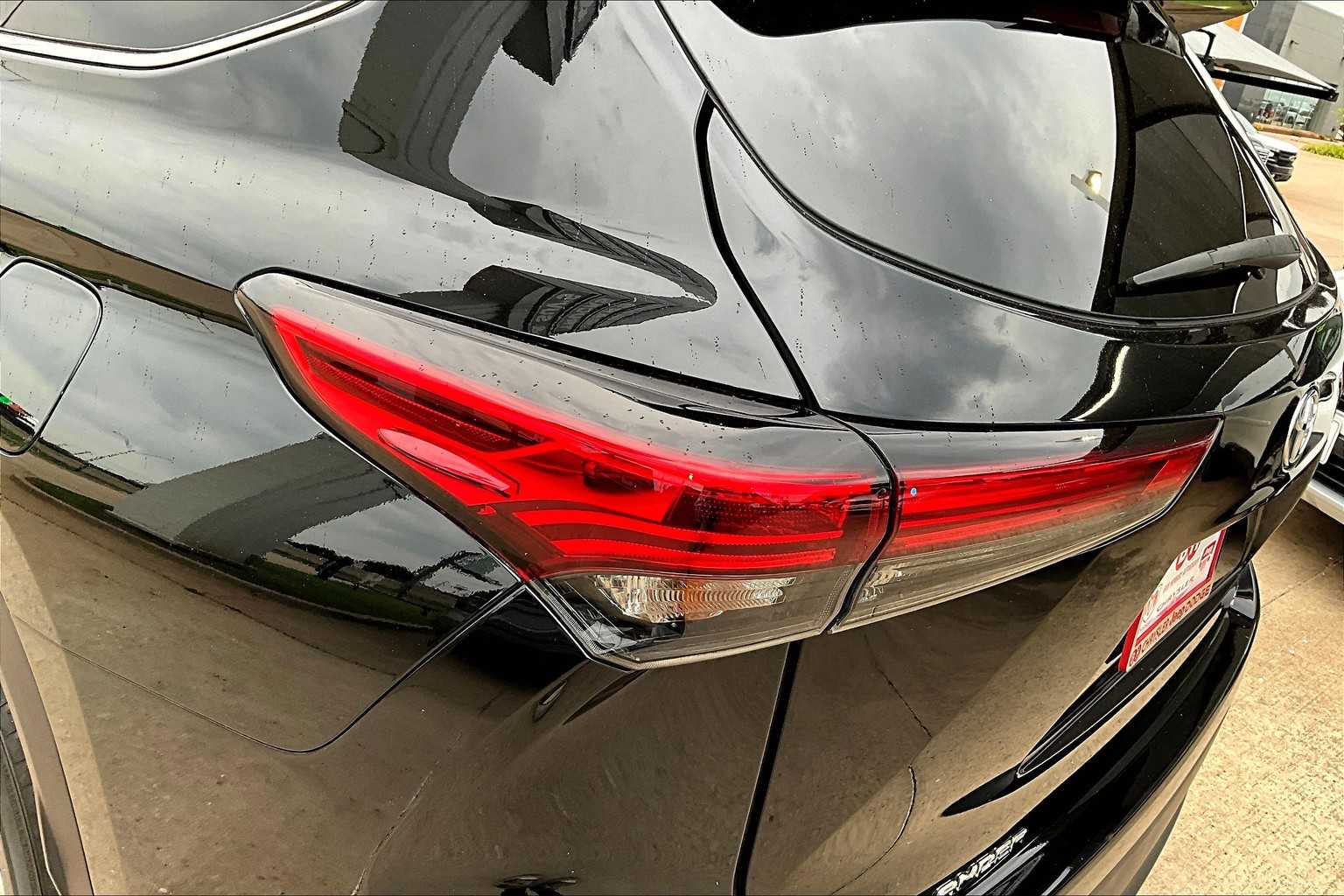 2021 Toyota Highlander Hybrid XLE photo 19