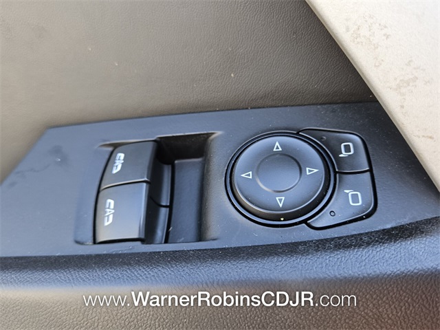 2018 Chevrolet Camaro 1LT photo 29