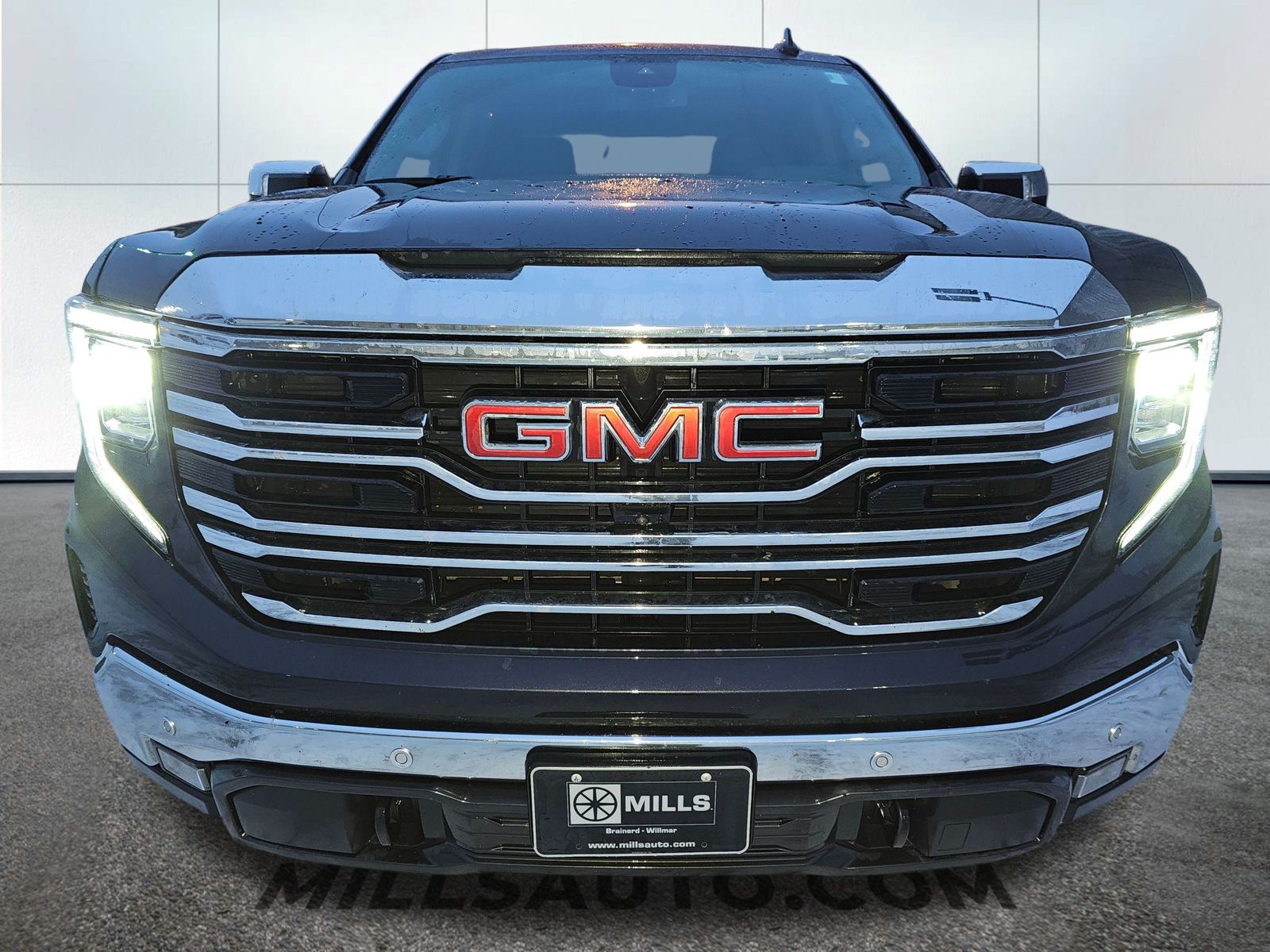 Used 2022 GMC Sierra 1500 SLT with VIN 3GTUUDED9NG661604 for sale in Brainerd, Minnesota