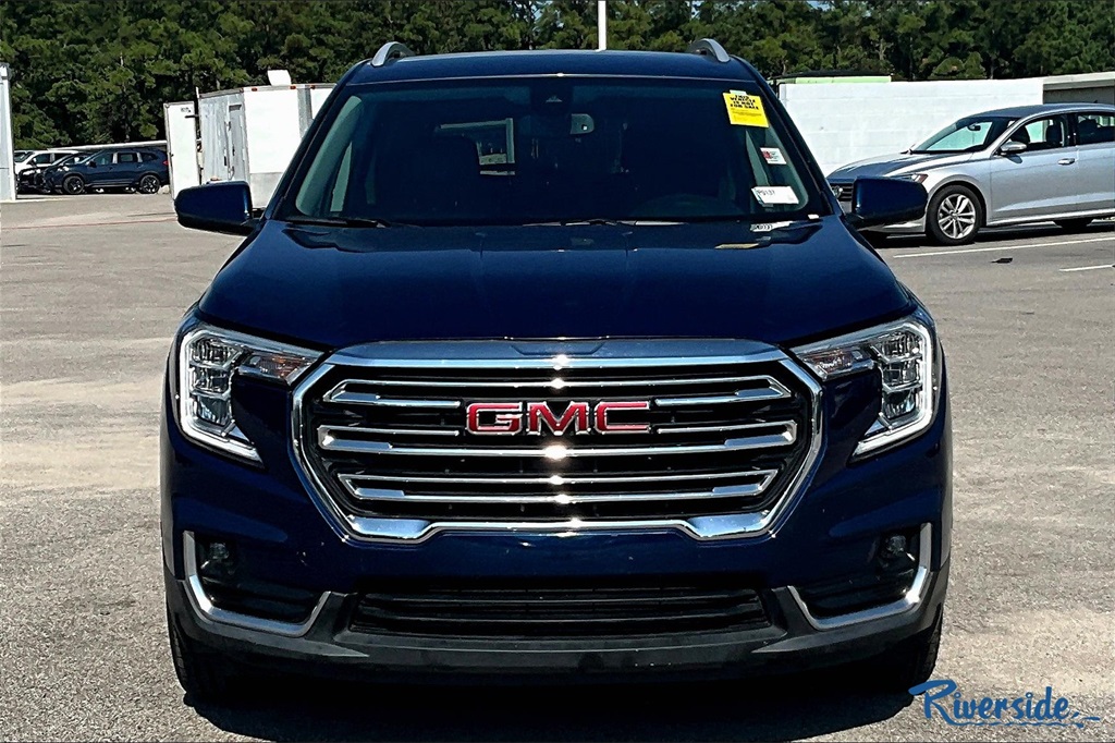 2023 Gmc Terrain SLT photo 2
