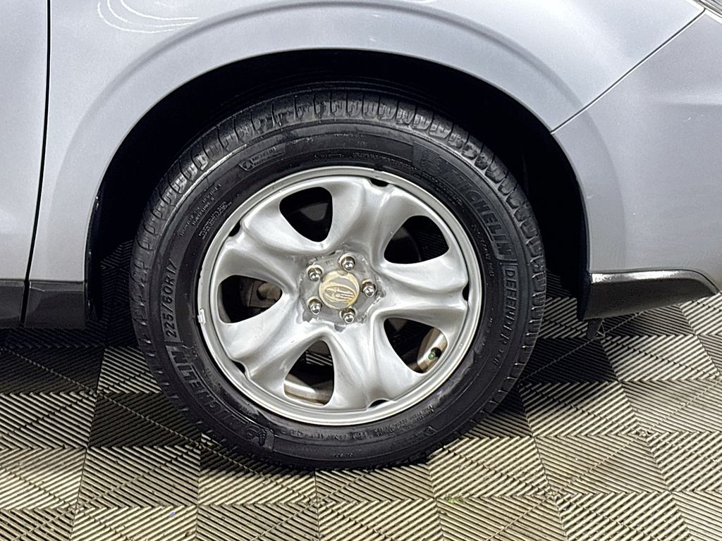 2014 Subaru Forester 2.5i photo 22