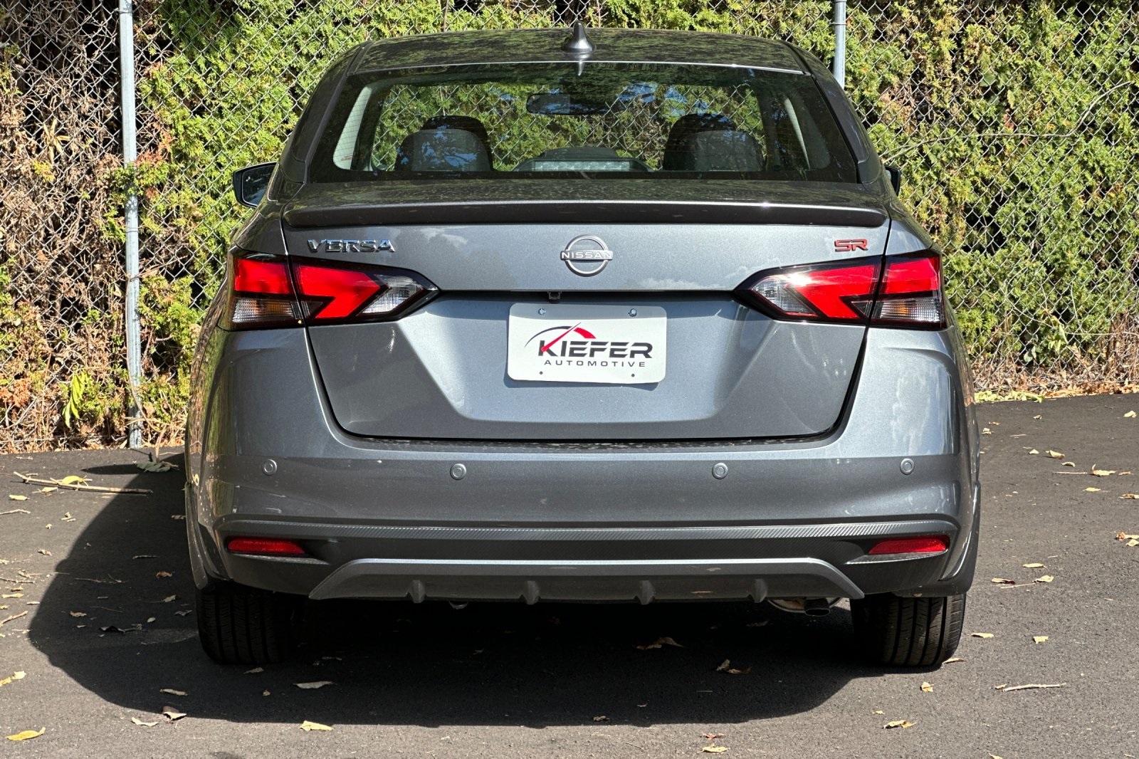 2025 Nissan Versa 1.6 SR photo 5