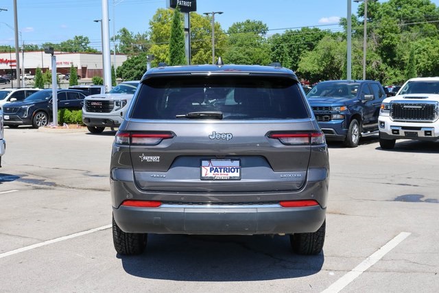 Used 2023 Gray Jeep Limited image 4