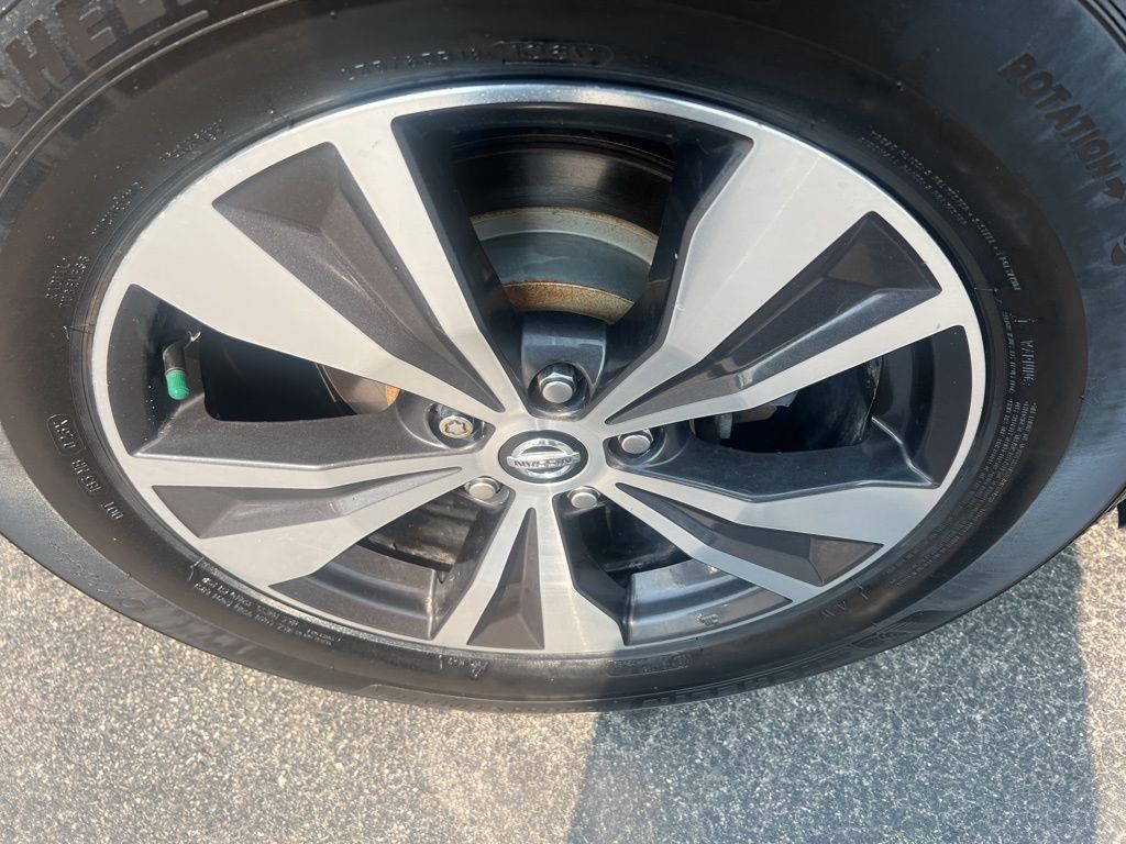 2019 Nissan Murano SV photo 32