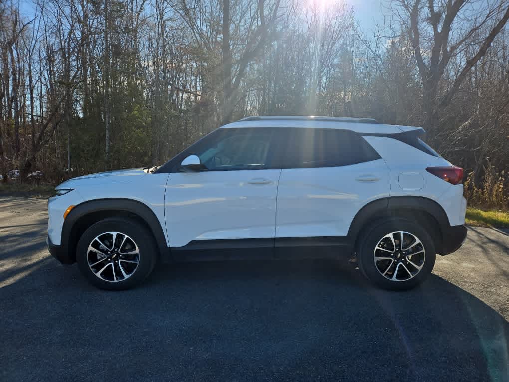 2025 Chevrolet Trailblazer LT's photo