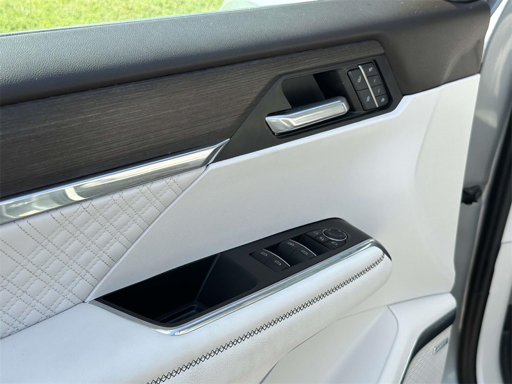 2024 Gmc Acadia Denali photo 14