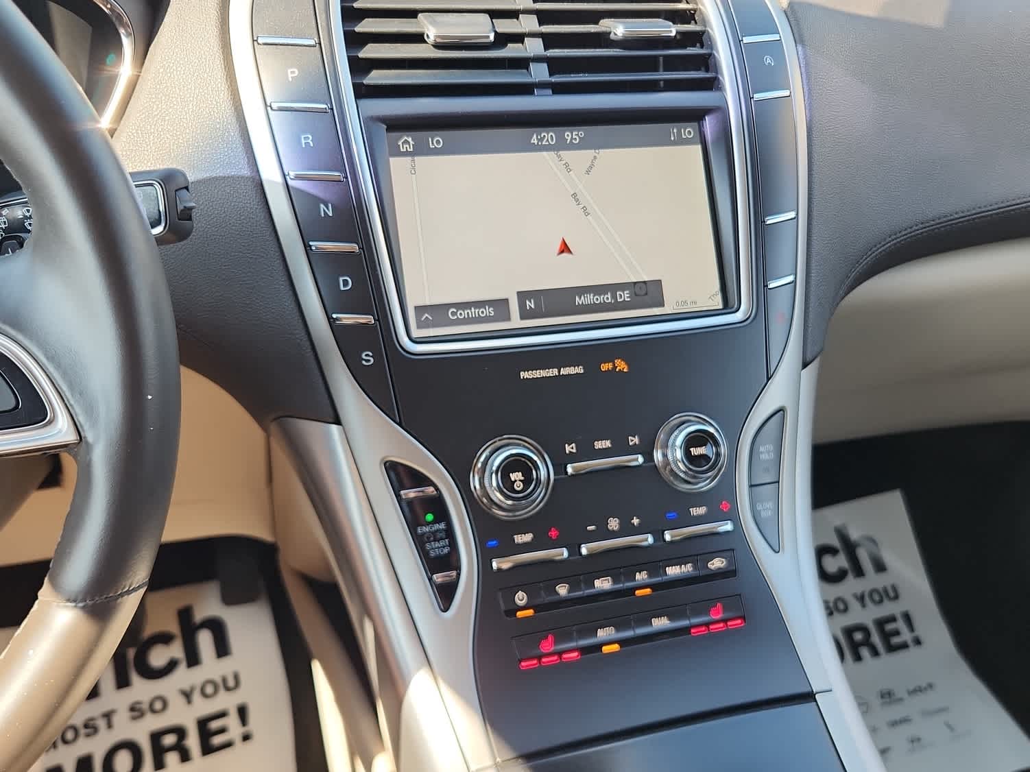 2020 Lincoln Nautilus Standard photo 12
