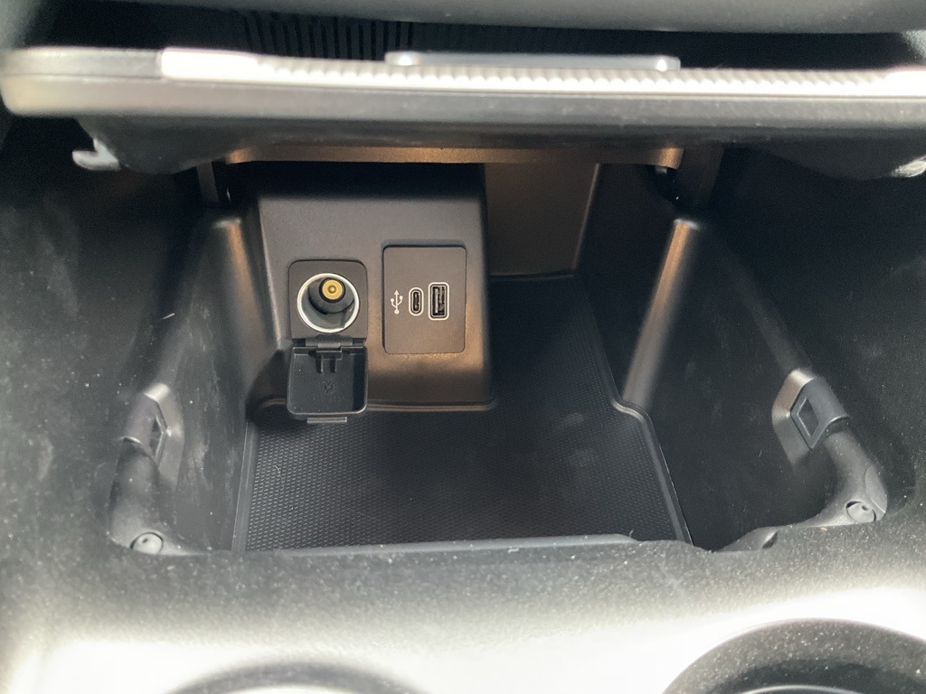 2025 Ford Explorer ST-Line photo 4