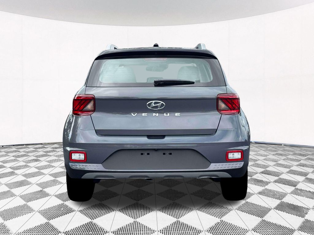 2026 Hyundai Venue SEL photo 4