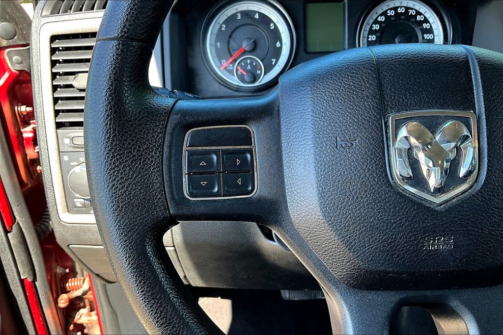 2015 Ram 1500 Tradesman photo 11