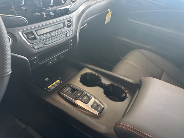2025 Honda Passport TrailSport photo 7