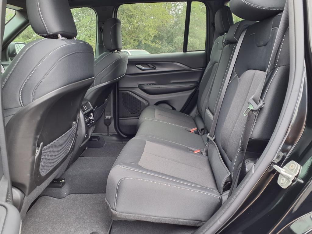 2024 Jeep Grand Cherokee Laredo X photo 26