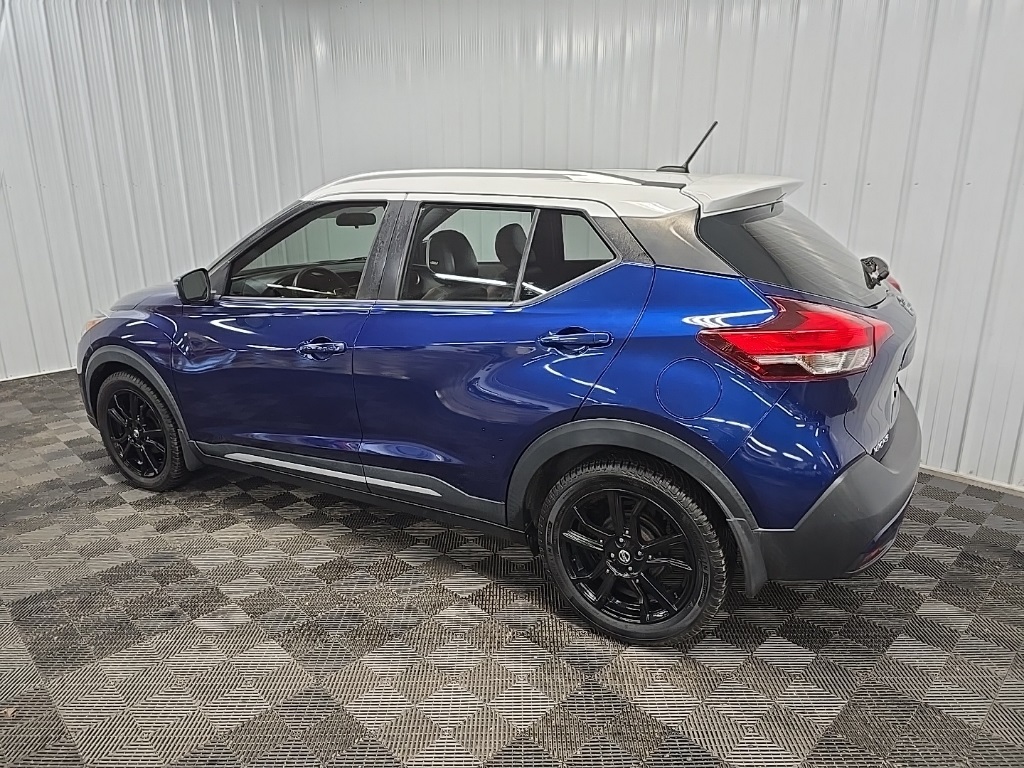 2019 Nissan Kicks SR photo 4