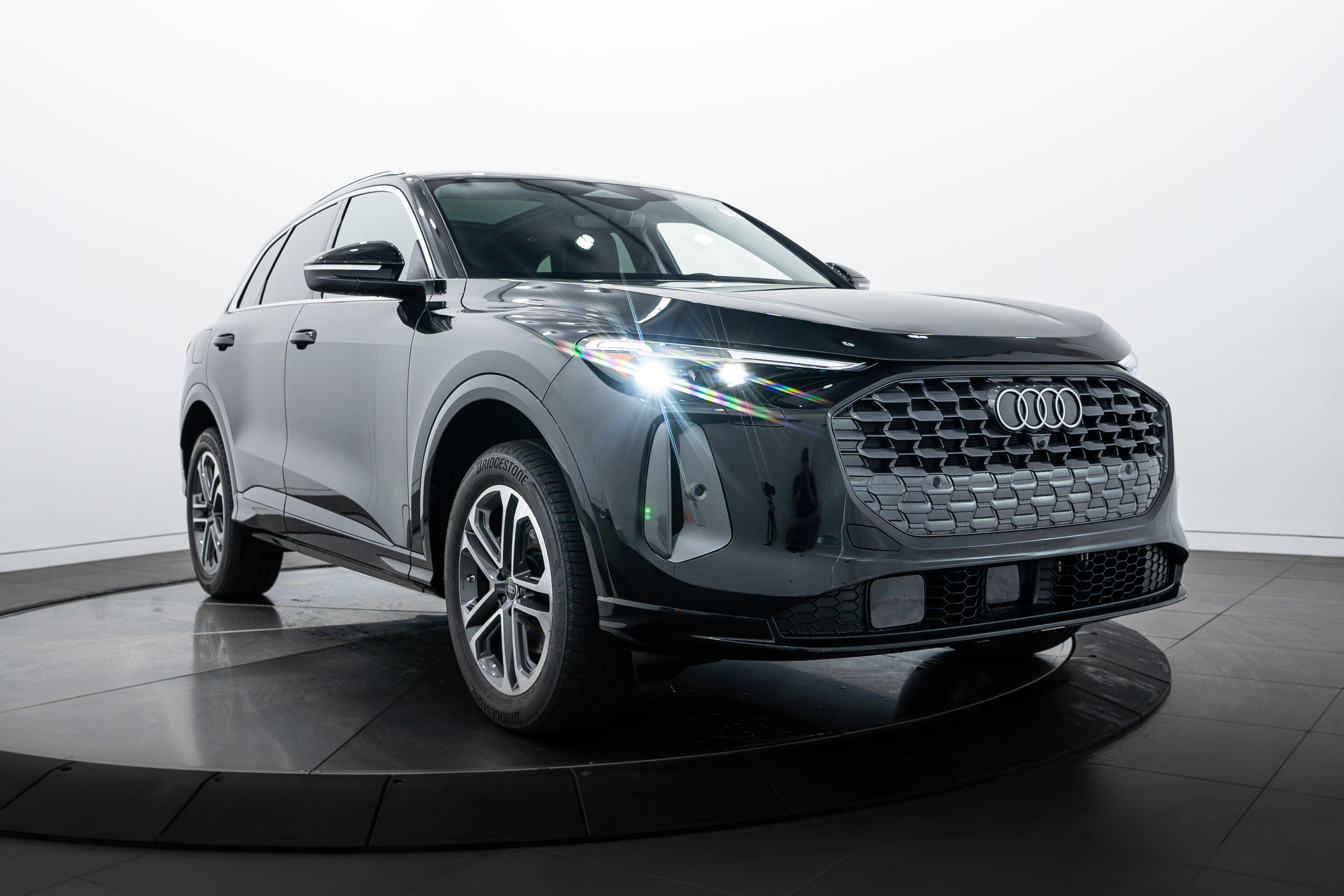 2025 Audi Q5 Premium Plus photo 2