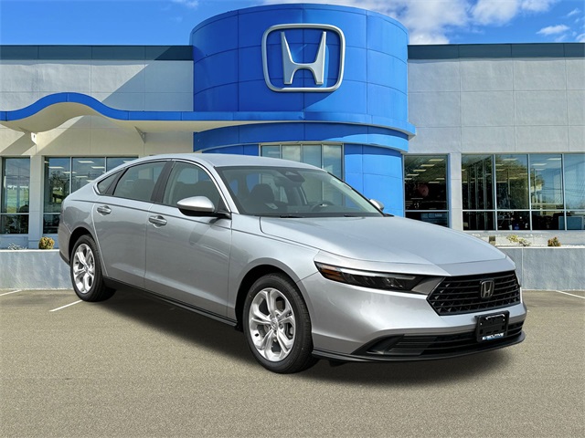 2025 Honda Accord LX's photo