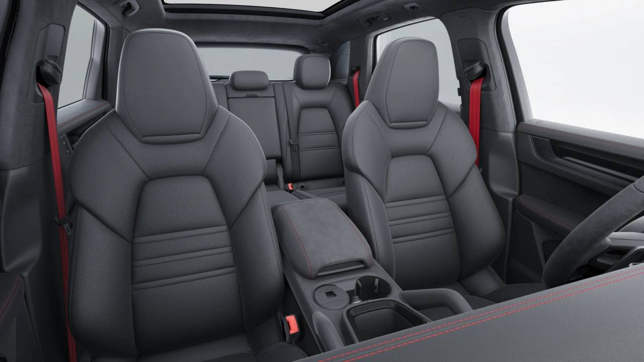 2026 Porsche Cayenne GTS photo 11