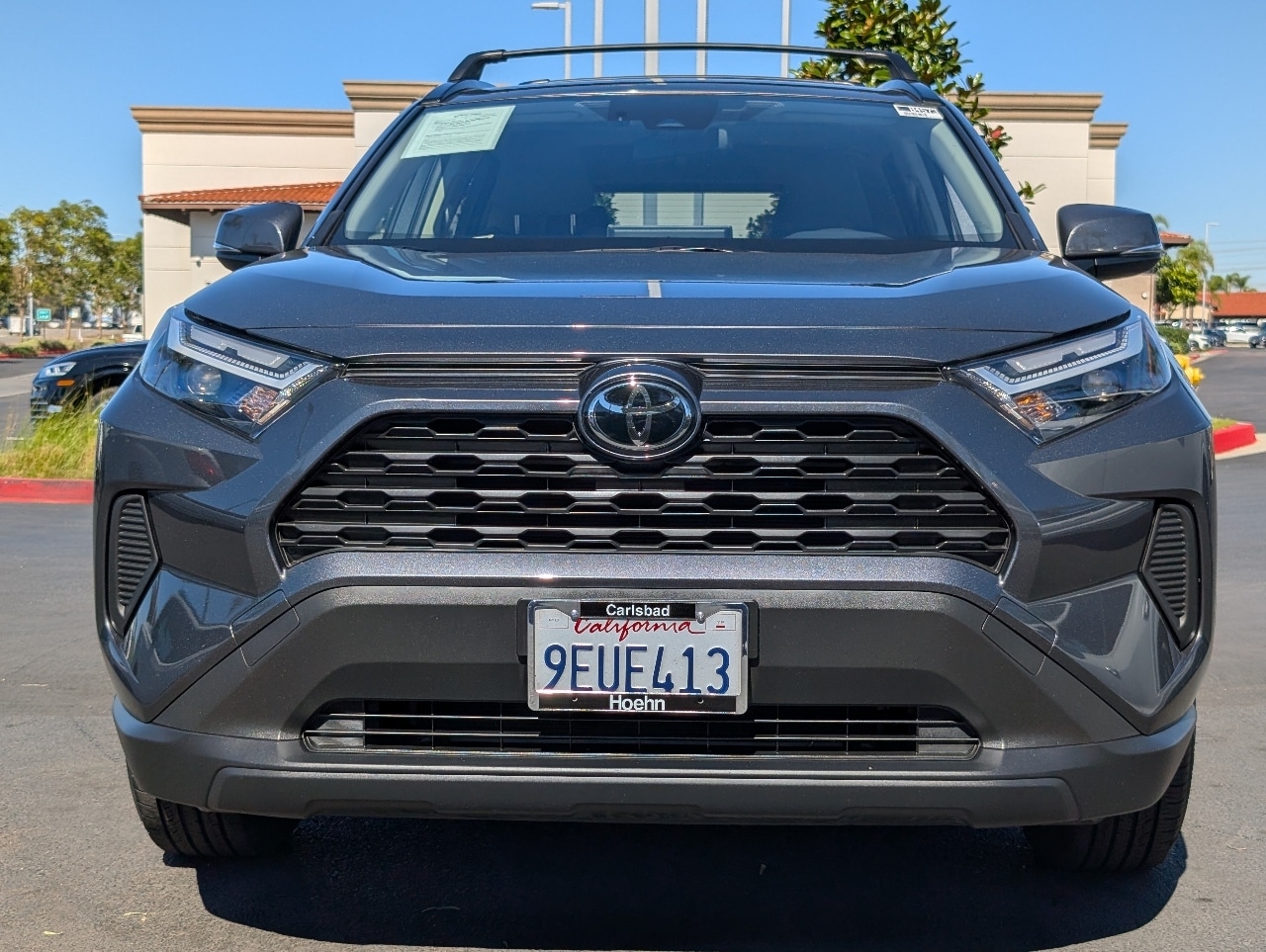 2023 Toyota RAV4 XLE photo 2