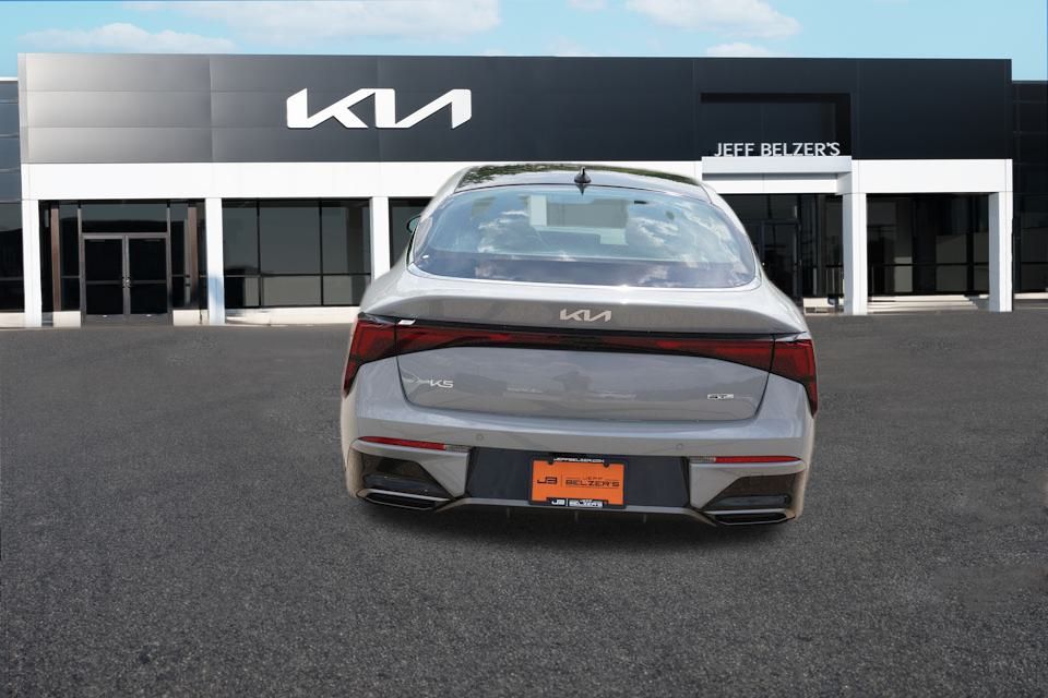 2025 Kia K5 GT-Line photo 4