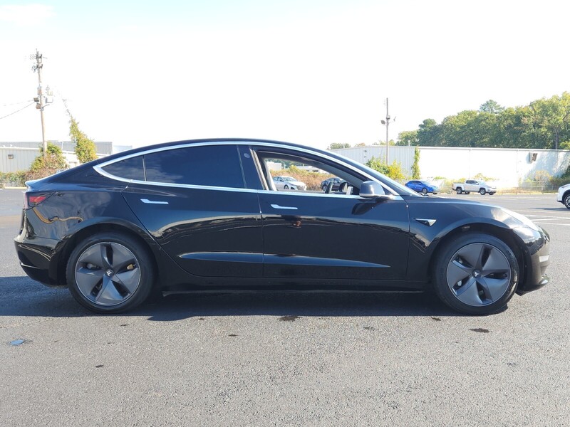 2020 Tesla Model 3 Standard Range photo 2
