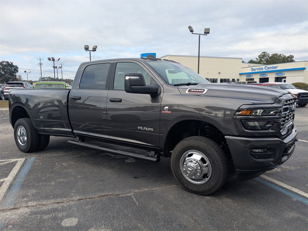 2026 RAM Ram 3500 Pickup Big Horn's photo