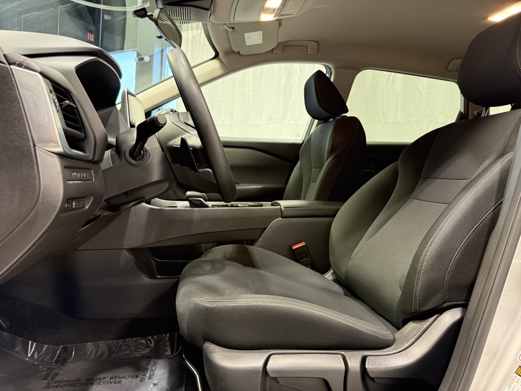 2025 Nissan Rogue S AWD photo 20