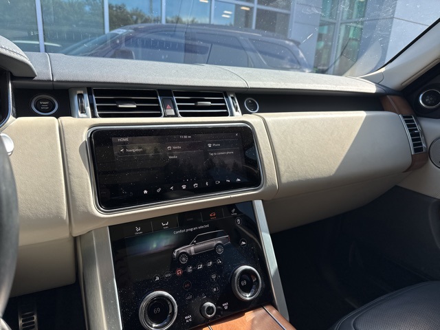 2021 Land Rover Range Rover P525 HSE HSE Westminster Edition photo 3