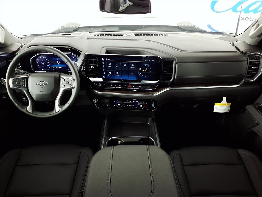 2025 Chevrolet Silverado 2500HD LT photo 3