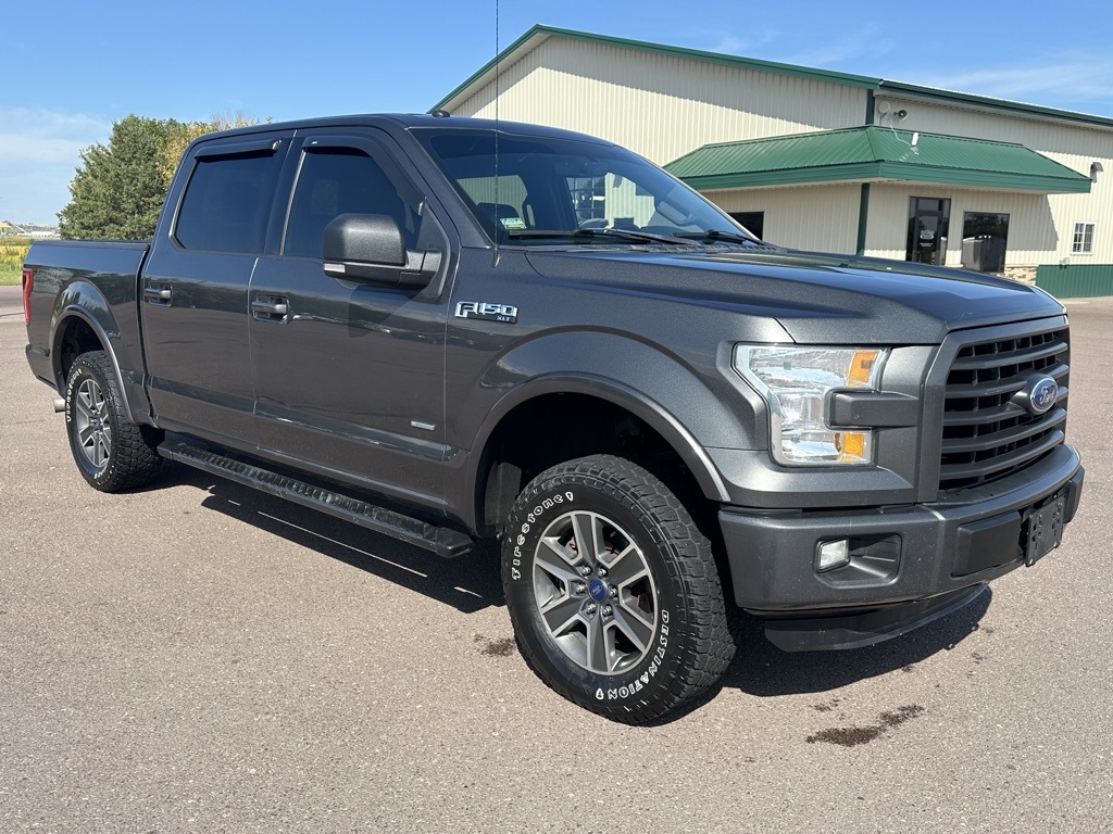 2016 Ford F-150 XLT photo 4