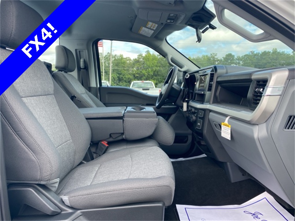 2025 Ford F-350 XL photo 9