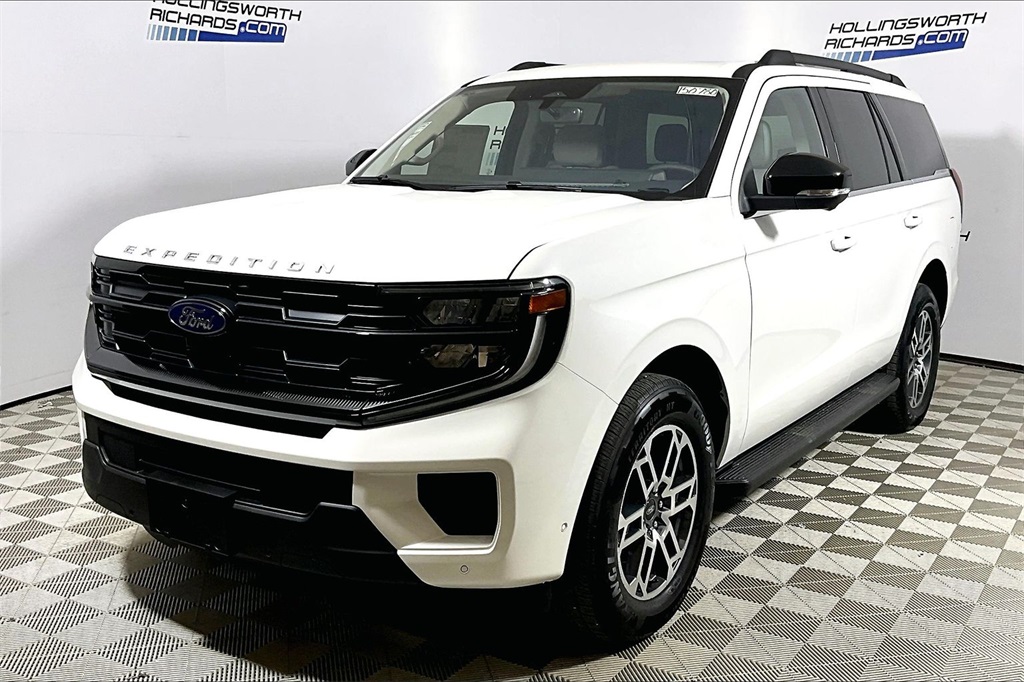 2025 Ford Expedition Active's photo
