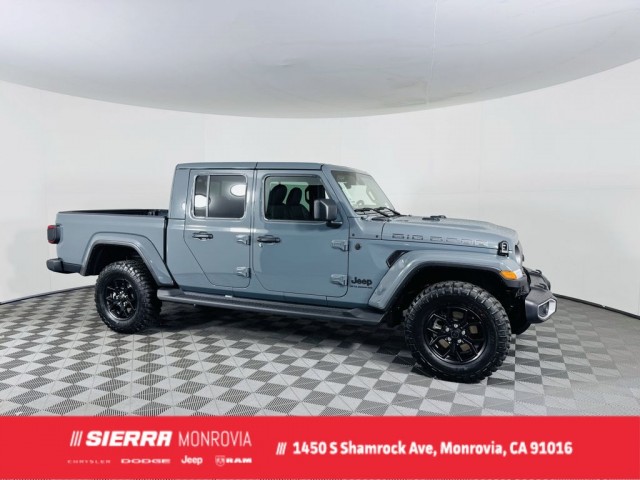 2025 Jeep Gladiator 