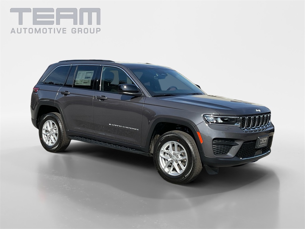 2025 Jeep Grand Cherokee Laredo's photo