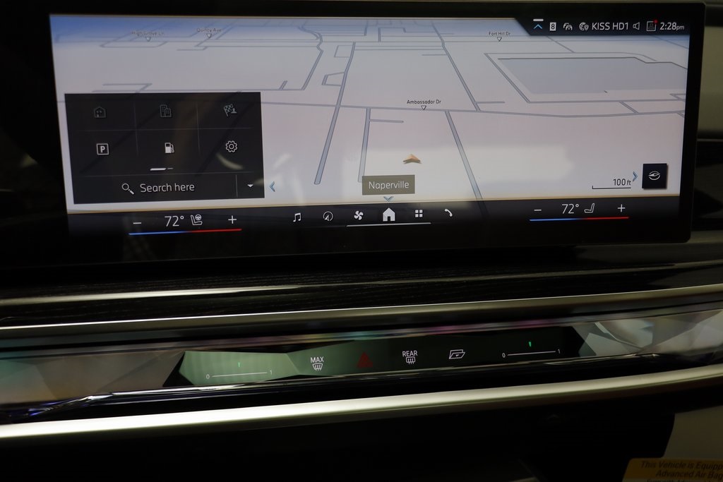 2026 Bmw 750e photo 10