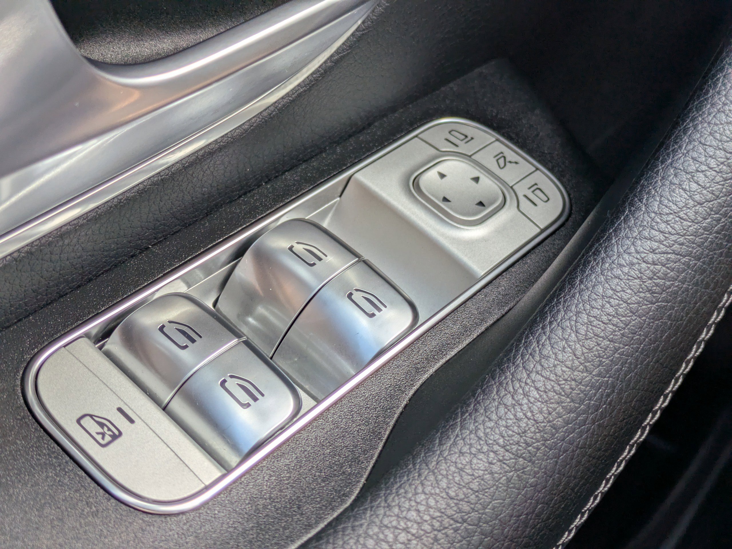 2025 Mercedes Benz GLS 450 4MATIC photo 25