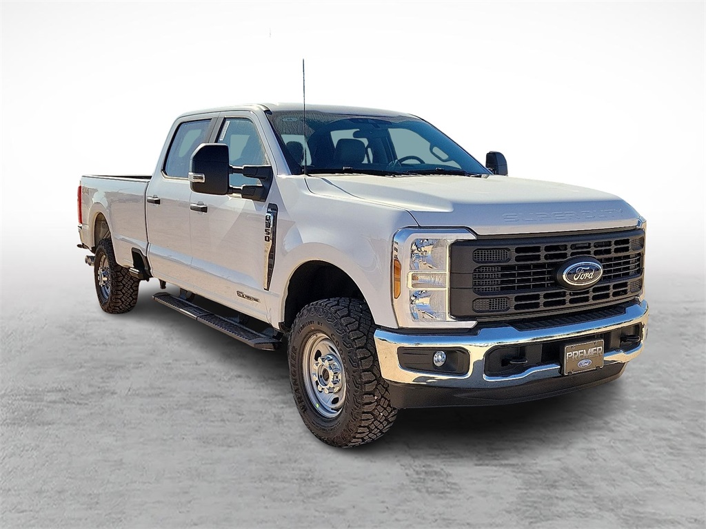 2026 Ford F-350 Super Duty XL's photo