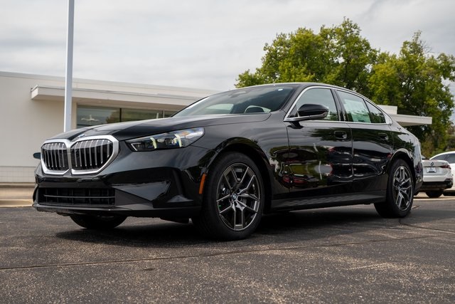 2026 BMW 5 Series 530i's photo