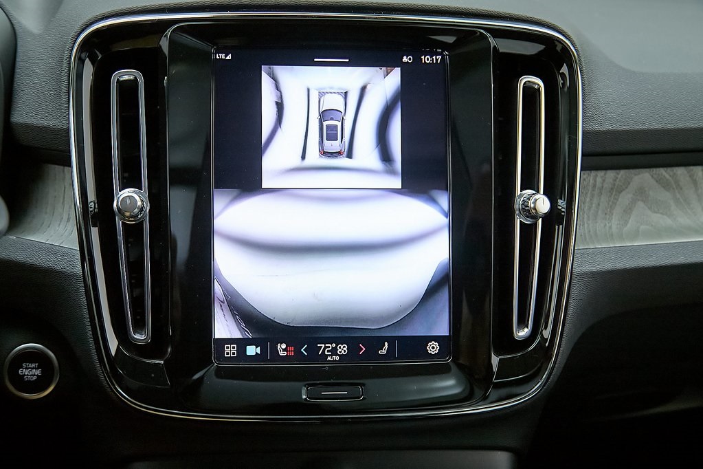 2024 VOLVO XC40 - Image 7