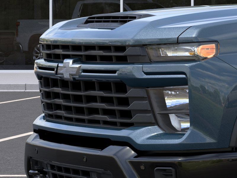 2025 Chevrolet Silverado 2500HD Custom photo 13