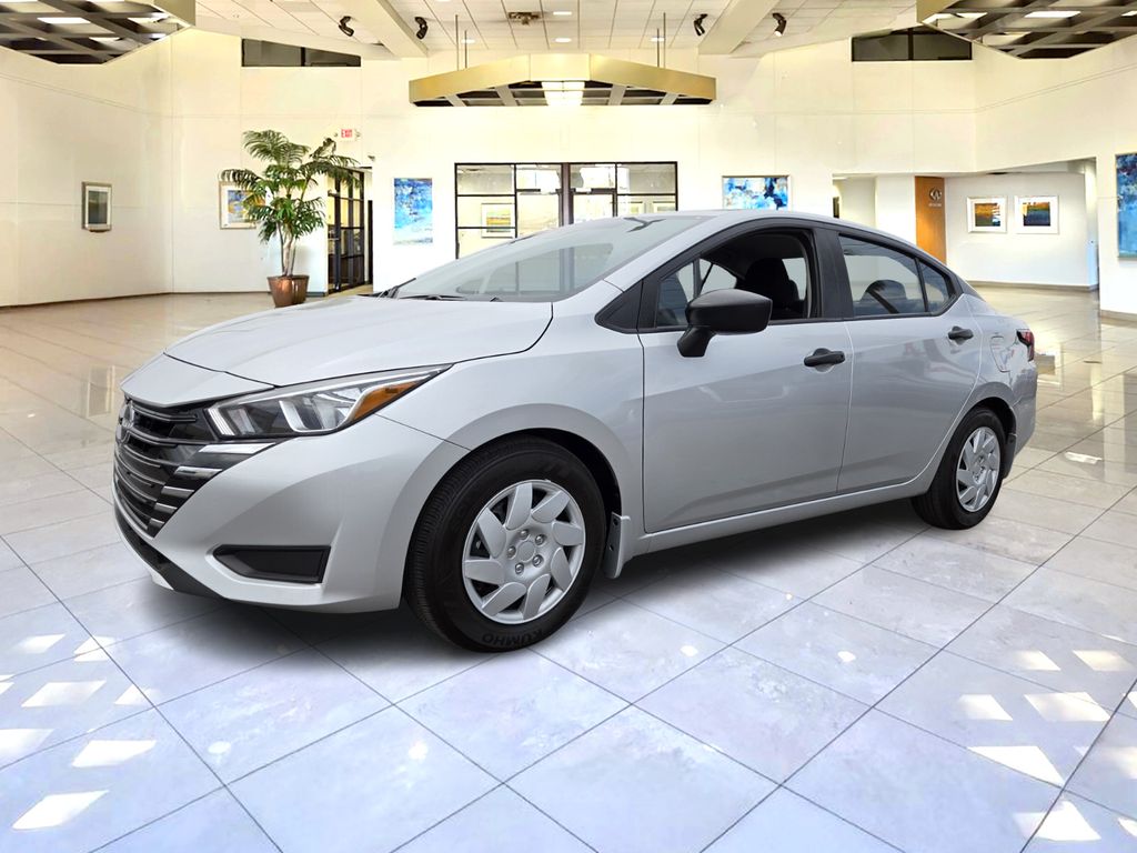 2024 Nissan Versa 1.6 S photo 2