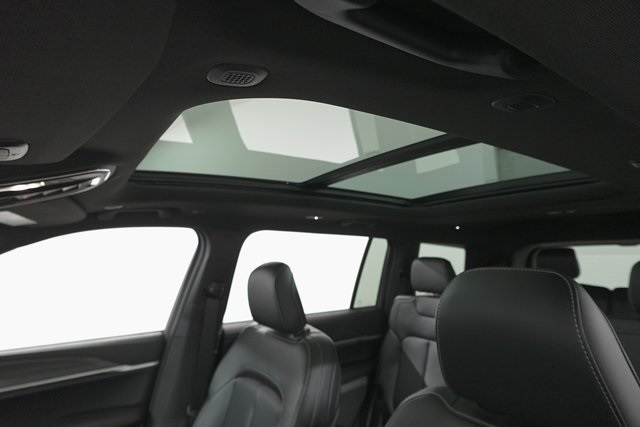 2025 Jeep Grand Cherokee Limited photo 22