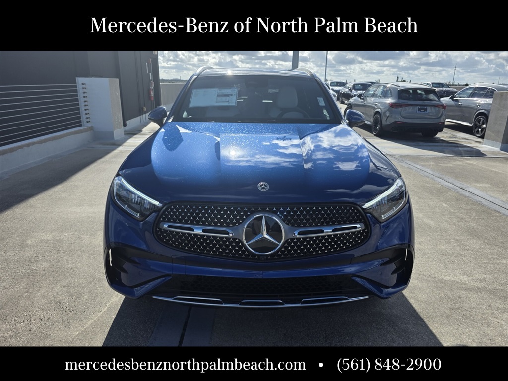 2026 Mercedes Benz GLC 300 4MATIC photo 2