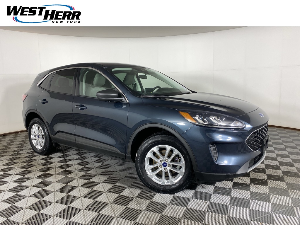 2022 Ford Escape SE's photo