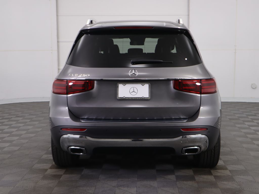 2025 Mercedes Benz GLB 250 photo 6