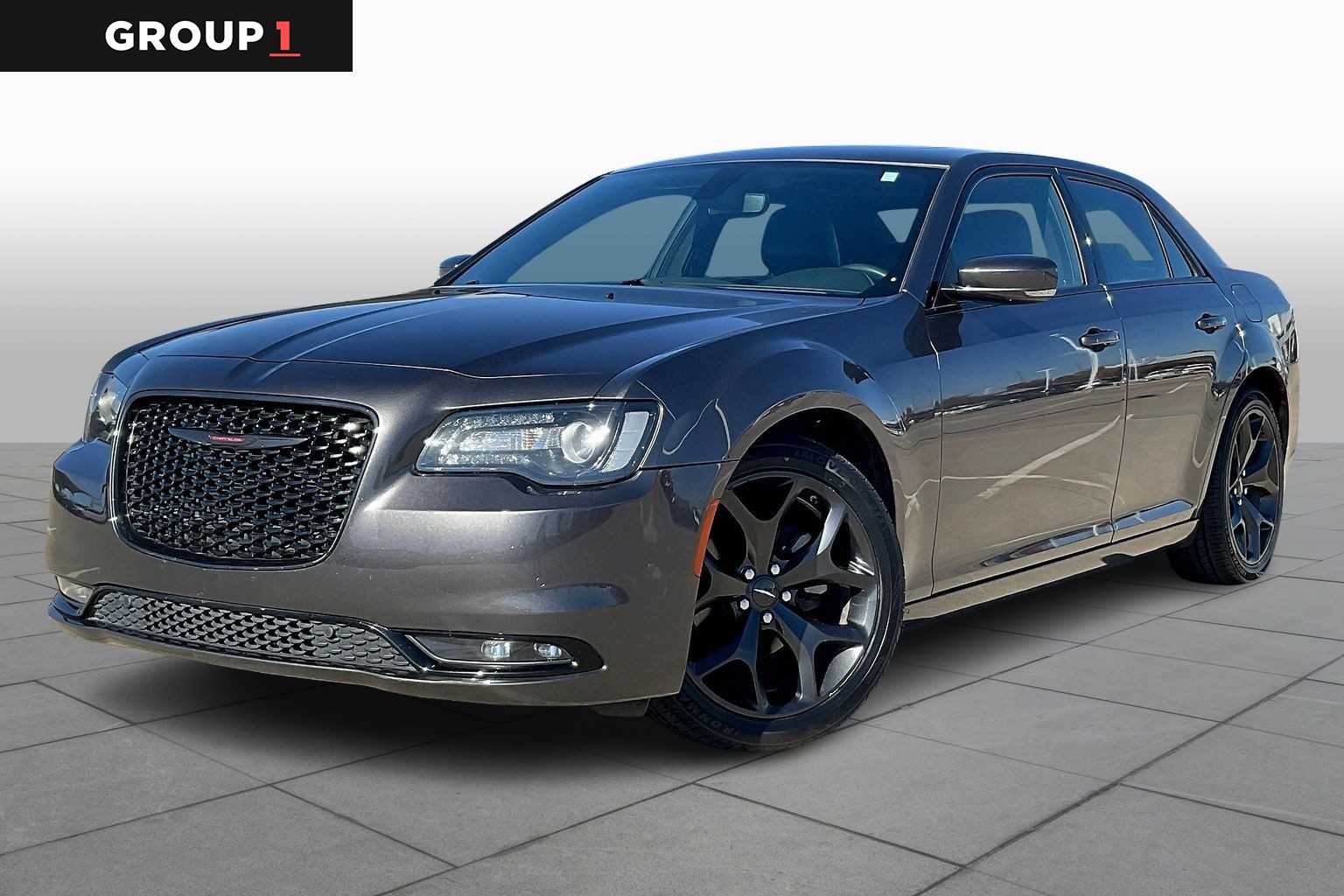2023 Chrysler 300 S's photo