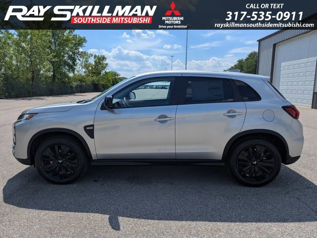 2025 Mitsubishi Outlander Sport LE photo 11