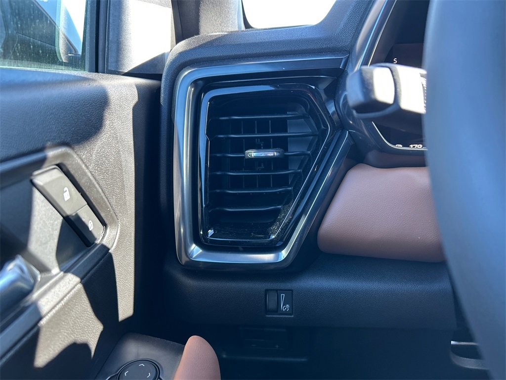 2026 GMC CANYON - Image 17