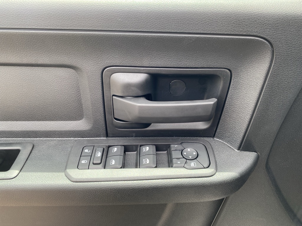 2025 Ram 3500 Tradesman photo 18