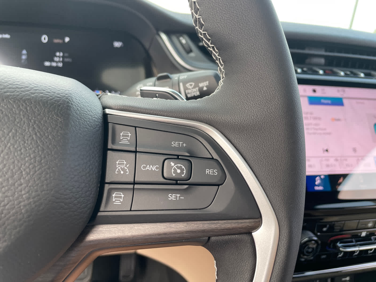 2025 Jeep Grand Cherokee Limited photo 24